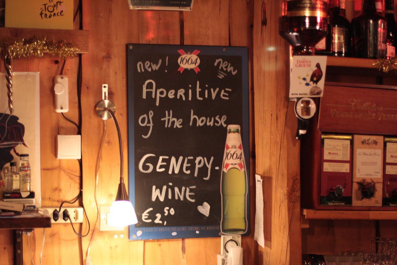 טיגנס Hotel Le Genepy מראה חיצוני תמונה