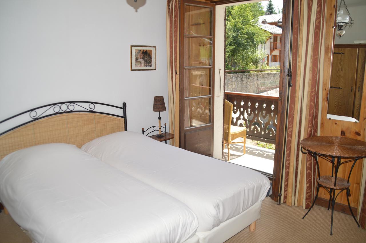 טיגנס Hotel Le Genepy מראה חיצוני תמונה
